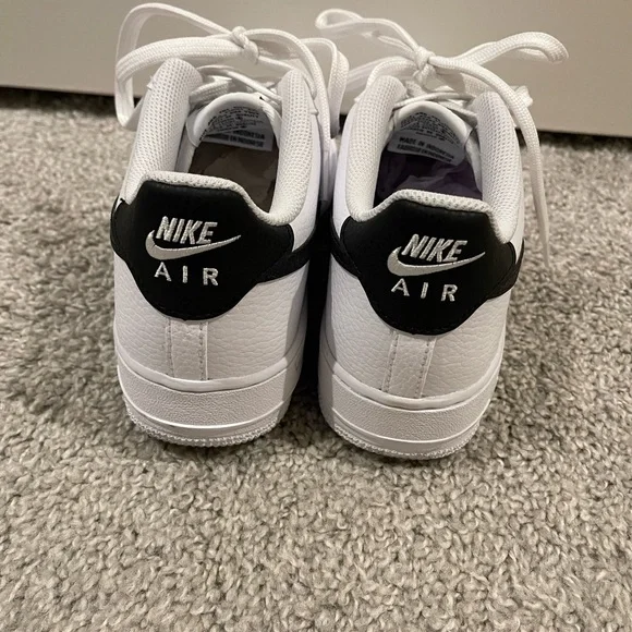 Nike Air Force 1’s black and white - Picture 4 of 5